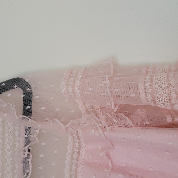 Cute Express lace top - Picture 3 of 5